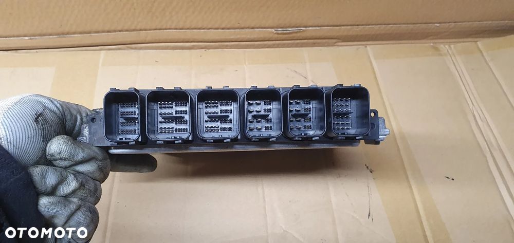 Komputer sterownik silnika BMW M5 G30 F90 550i 4.4 9468879 0261S21895 - 3