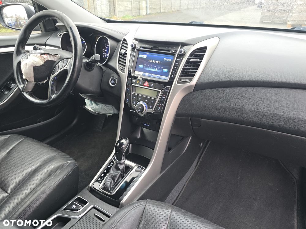 Hyundai i30 1.6 CRDI DCT Premium - 22