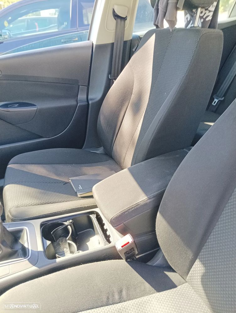 VW Passat Variant - 6
