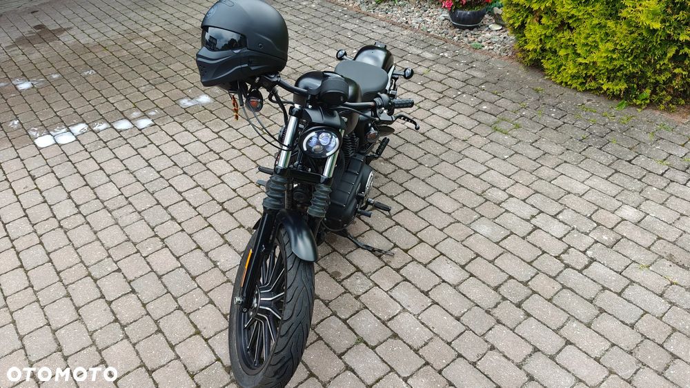 Harley-Davidson Sportster Iron 883 - 8