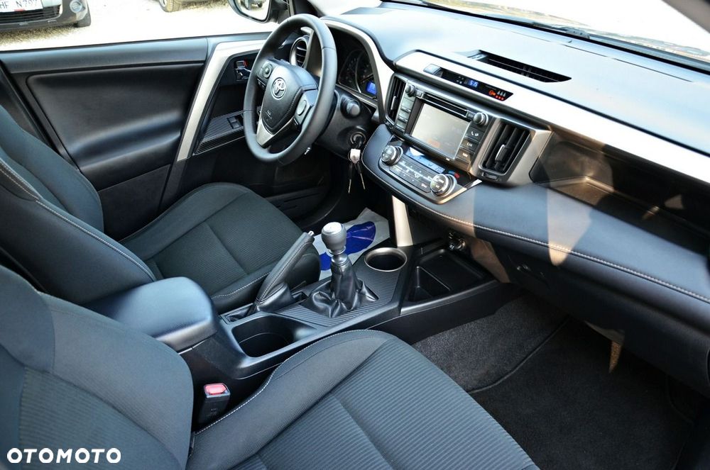 Toyota RAV4 2.0 Premium 4x4 - 39