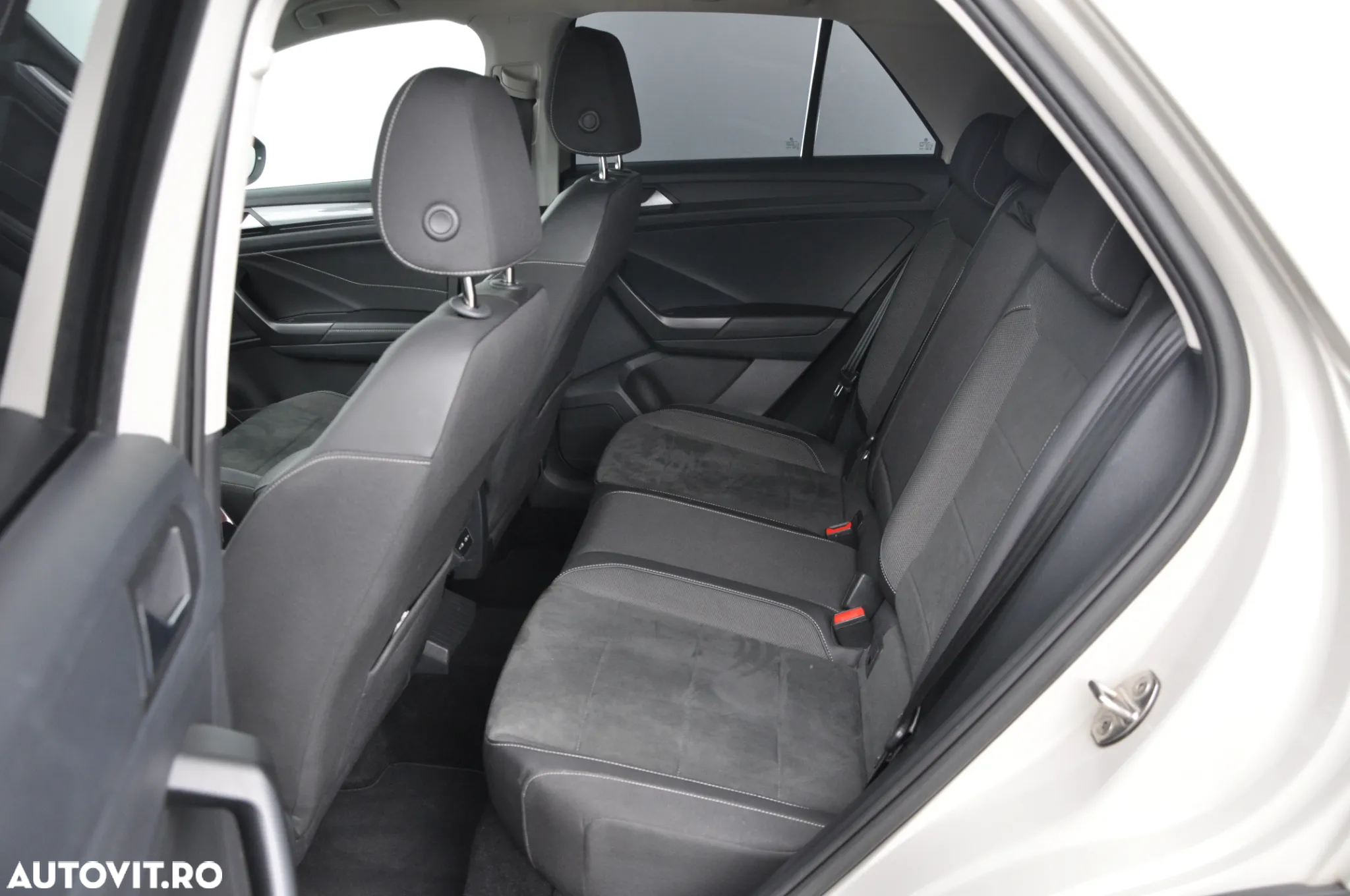 Volkswagen T-ROC 2.0 TDI DSG Style - 26