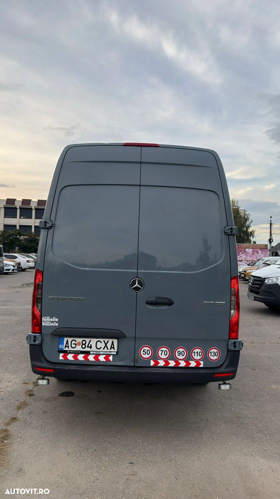 Mercedes-Benz Sprinter - 8