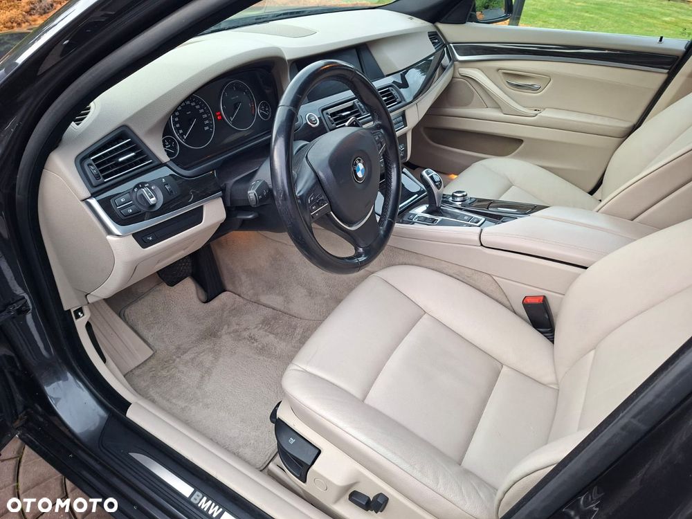 BMW Seria 5 525d - 6