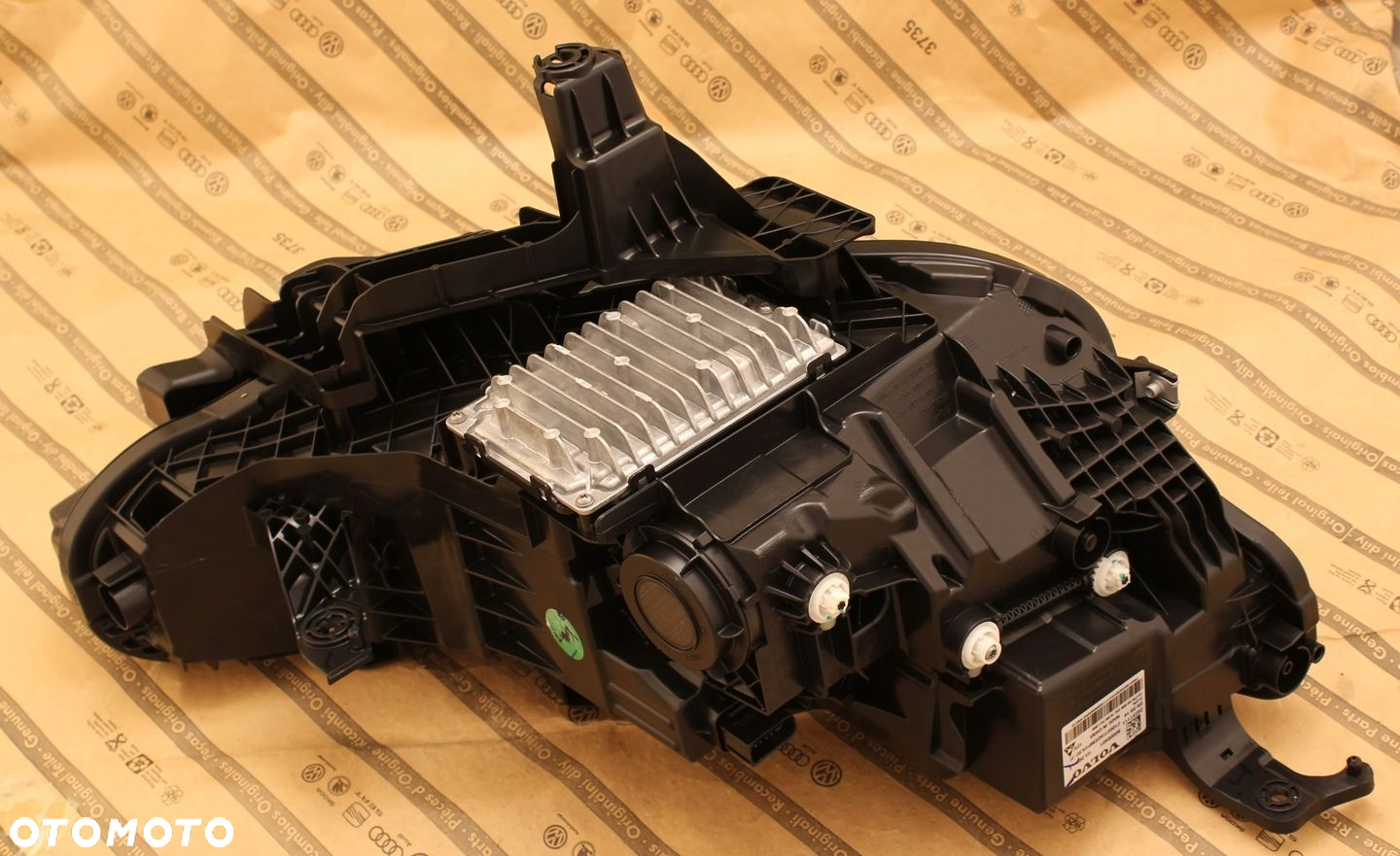 VOLVO EX30 23 LAMPA PRZÓD FULL LED KPL - 2