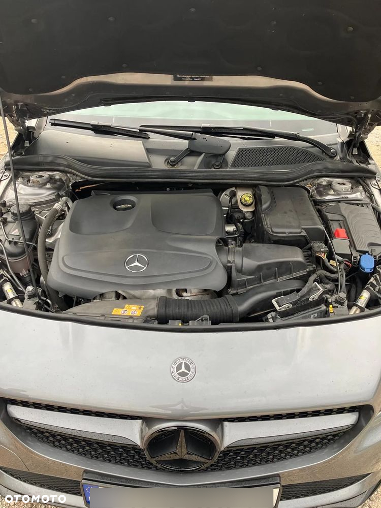 Mercedes-Benz CLA 250 4-Matic - 17