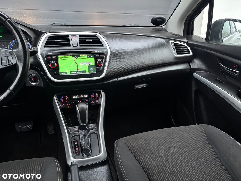 Suzuki S-Cross - 8