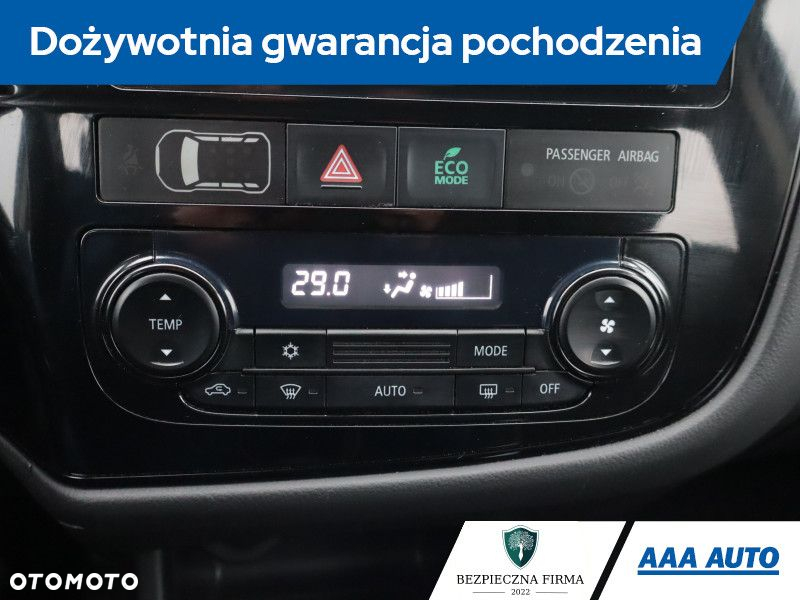 Mitsubishi Outlander - 22