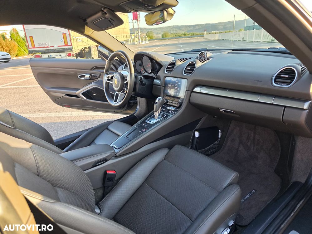 Porsche Cayman 718 PDK - 8