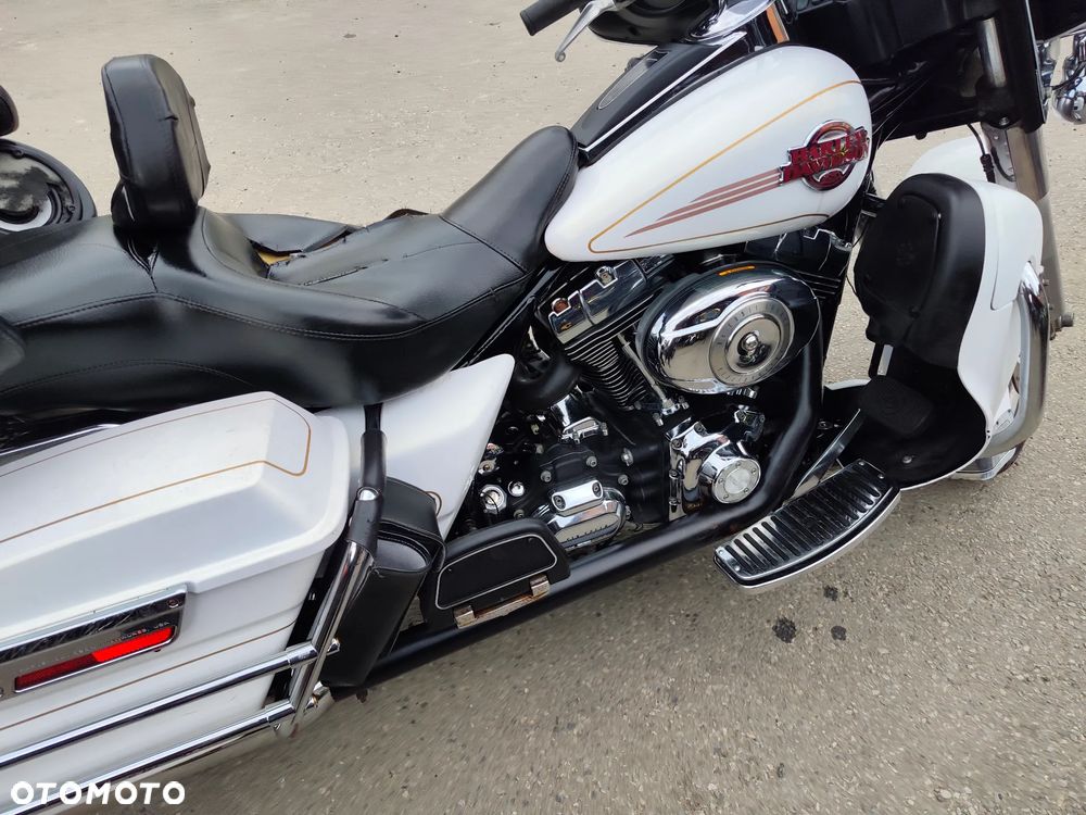 Harley-Davidson FLHTCU Ultra - 16