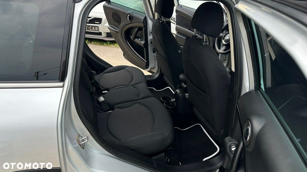 MINI Countryman One D - 8