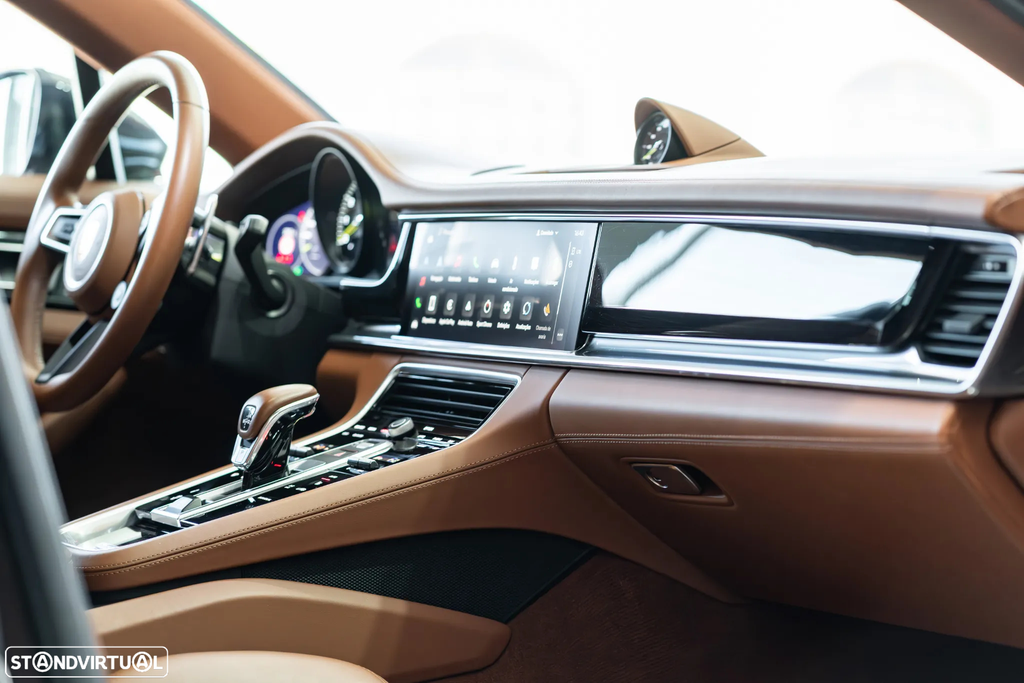 Porsche Panamera Sport Turismo 4S E-Hybrid - 17