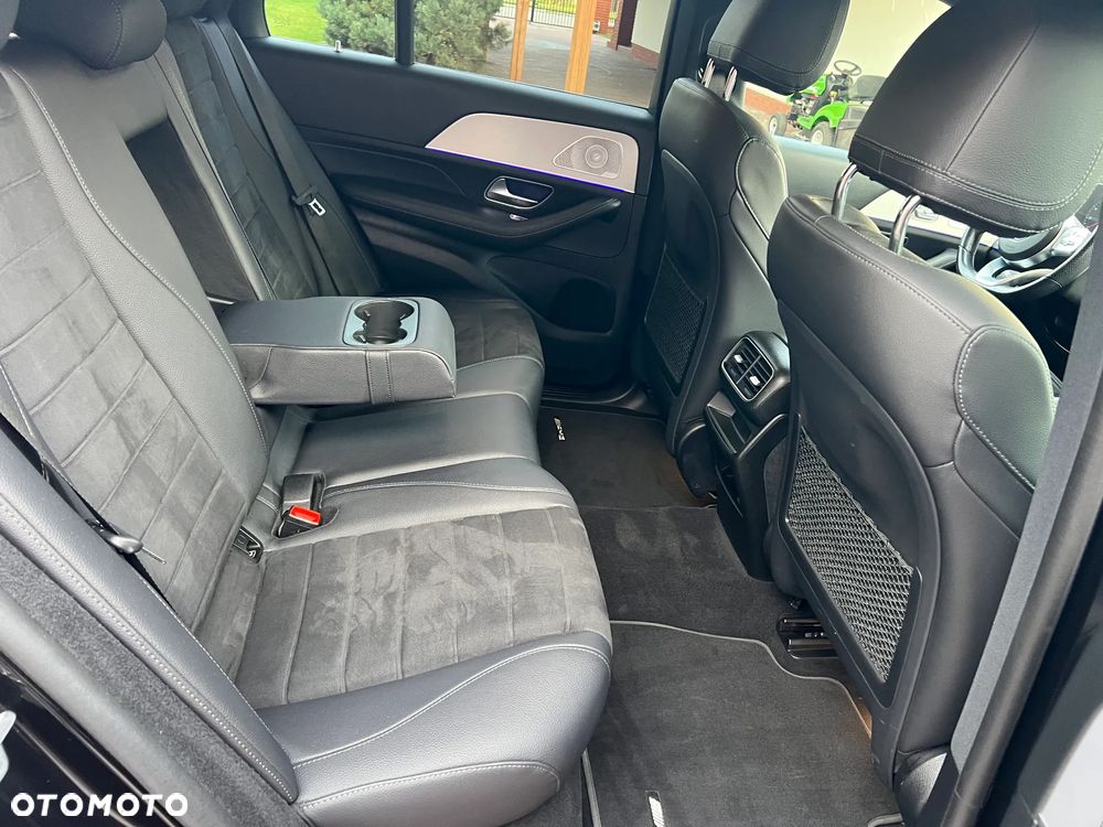 Mercedes-Benz GLE 300 d 4Matic 9G-TRONIC AMG Line - 35