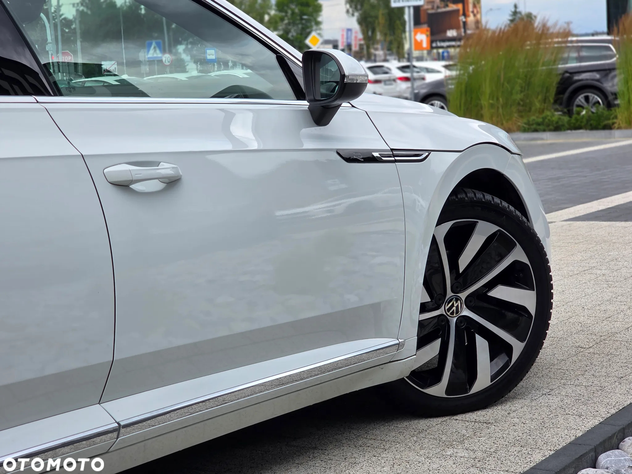 Volkswagen Arteon 2.0 TSI R-Line DSG - 19