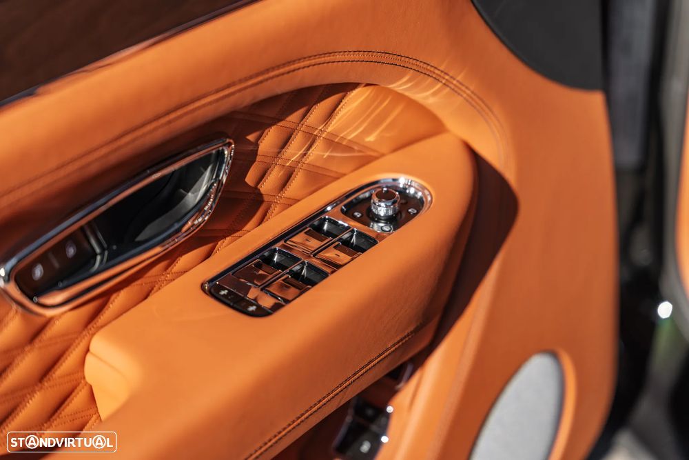 Bentley Bentayga Hybrid Azure - 11