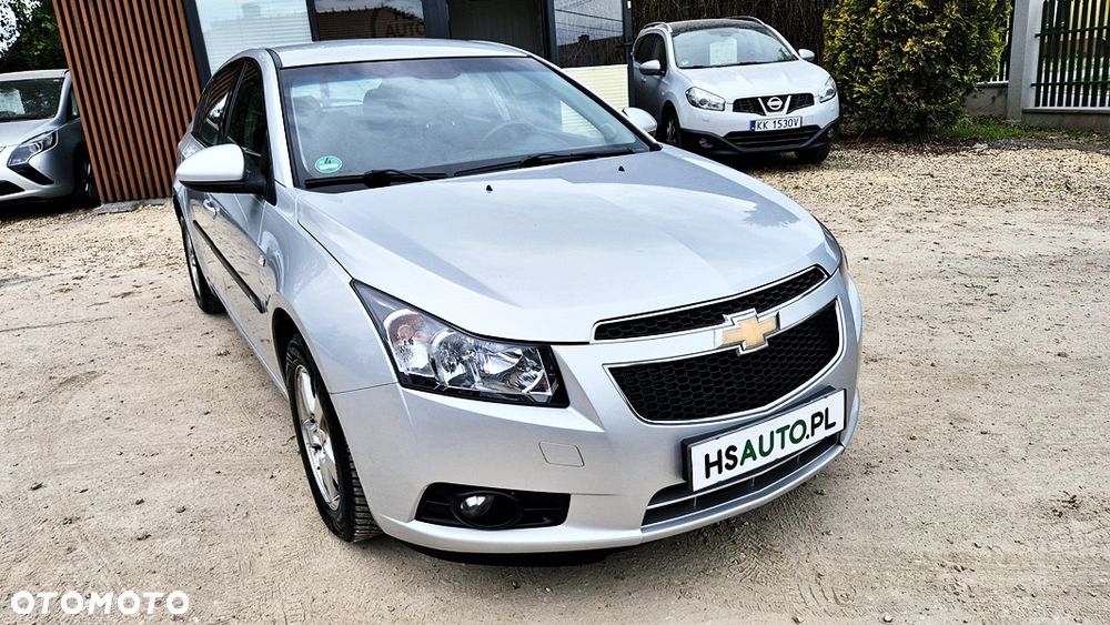 Chevrolet Cruze 1.6 - 5