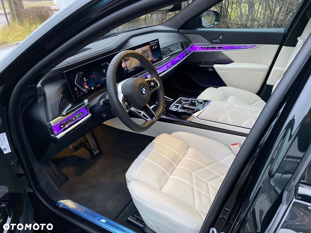 BMW Seria 7 - 13