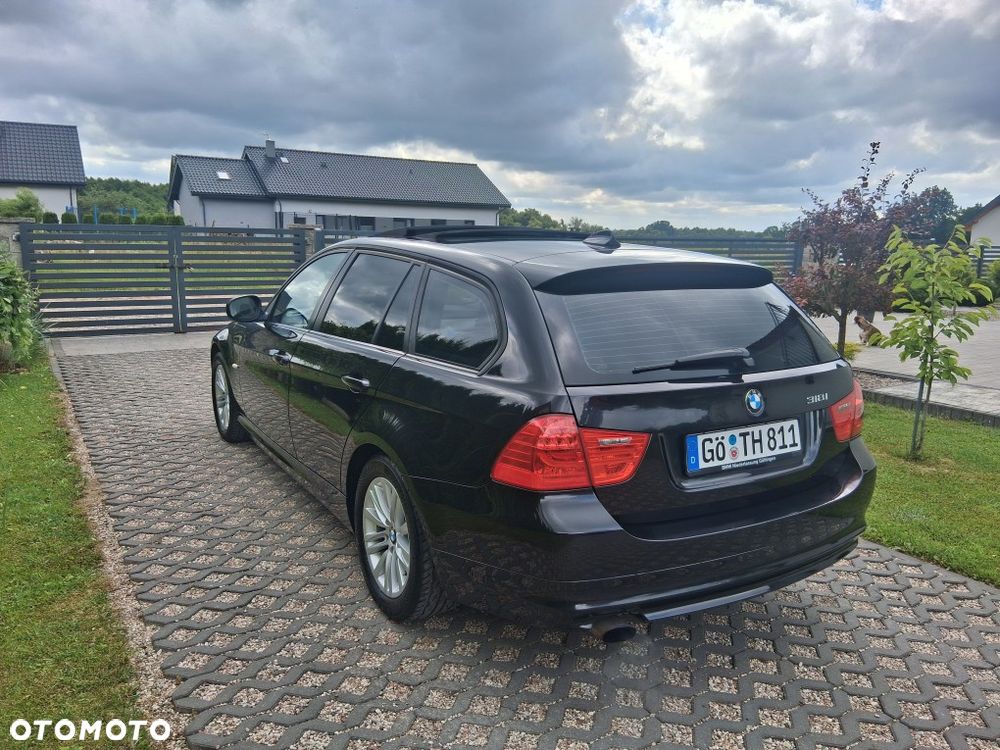 BMW Seria 3 318i Edition Lifestyle - 4