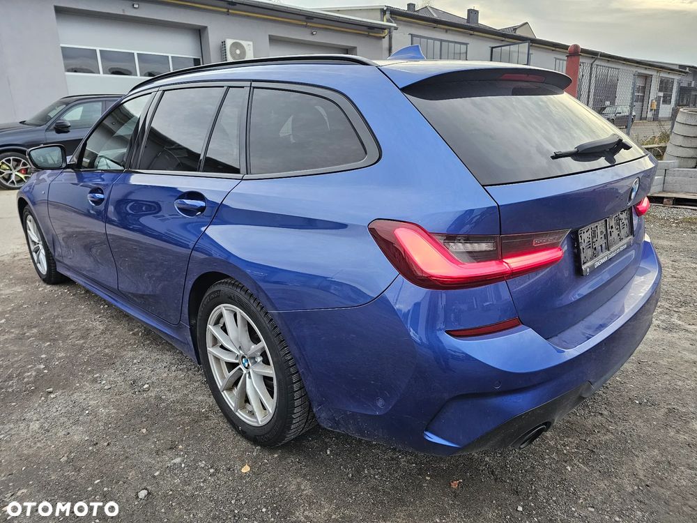 BMW Seria 3 320d xDrive Edition M Sport Shadow - 9