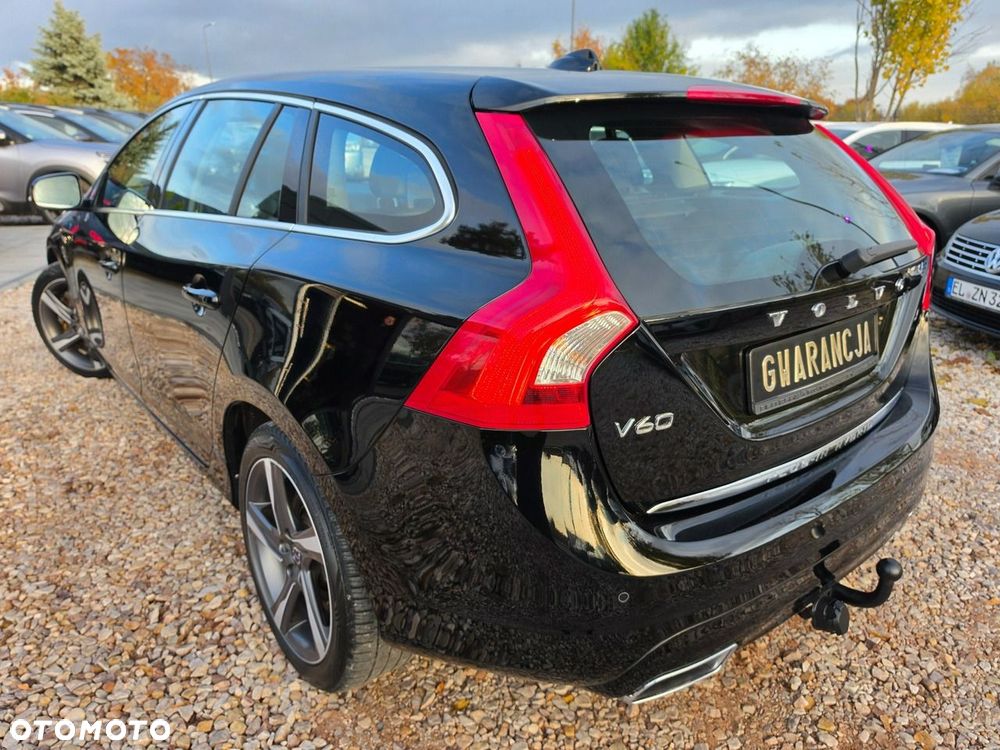 Volvo V60 D6 AWD Plug-in Hybrid Summum - 12
