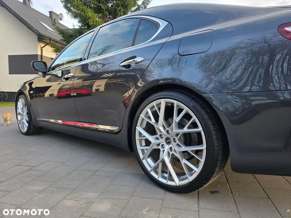 Lexus LS - 14