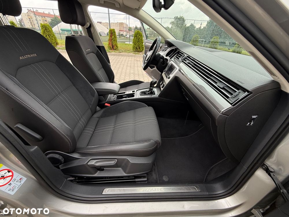 Volkswagen Passat Alltrack 2.0 TDI SCR 4Motion DSG (BMT) - 28
