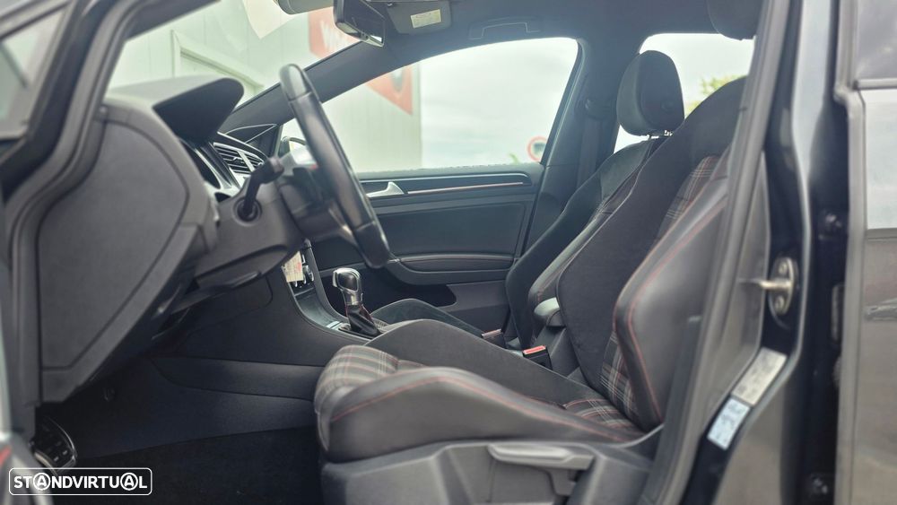 VW Golf 2.0 TSi GTi DSG Performance - 10