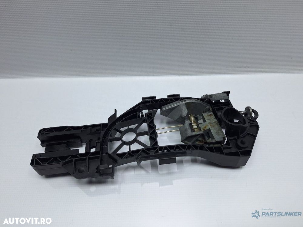 Suport maner usa dreapta VOLKSWAGEN PASSAT Variant 3C5 2005 - 2011 TDI BMP  3C0837886J - 4