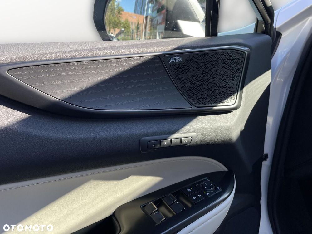 Lexus NX 350h Omotenashi AWD - 19