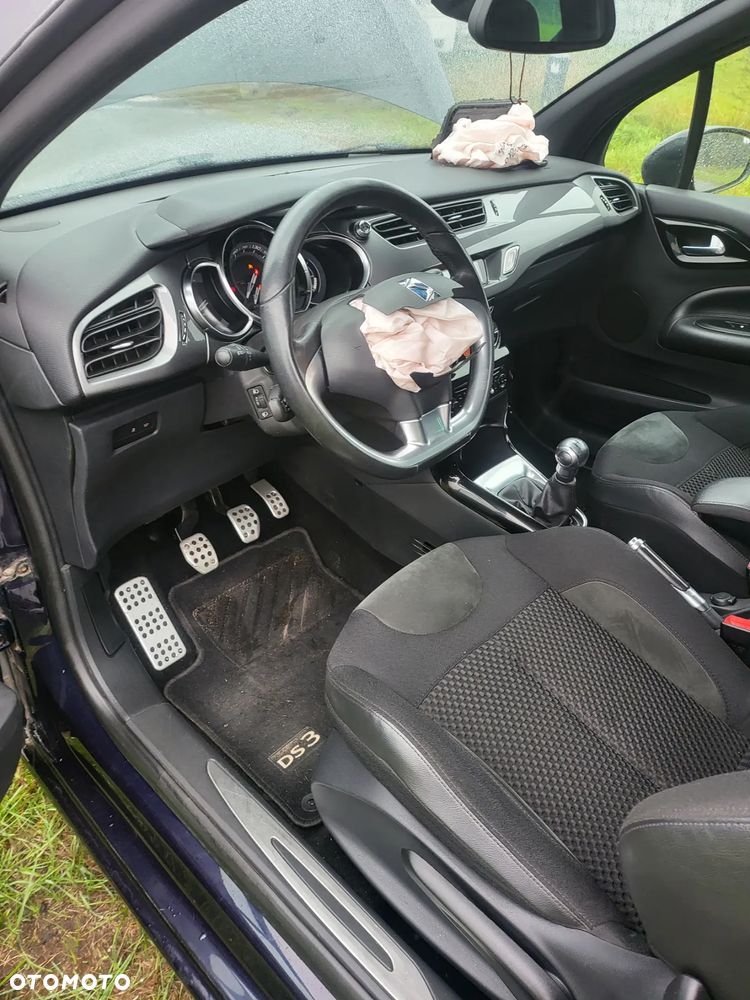 Citroën DS3 1.6 e-HDi SoChic - 12