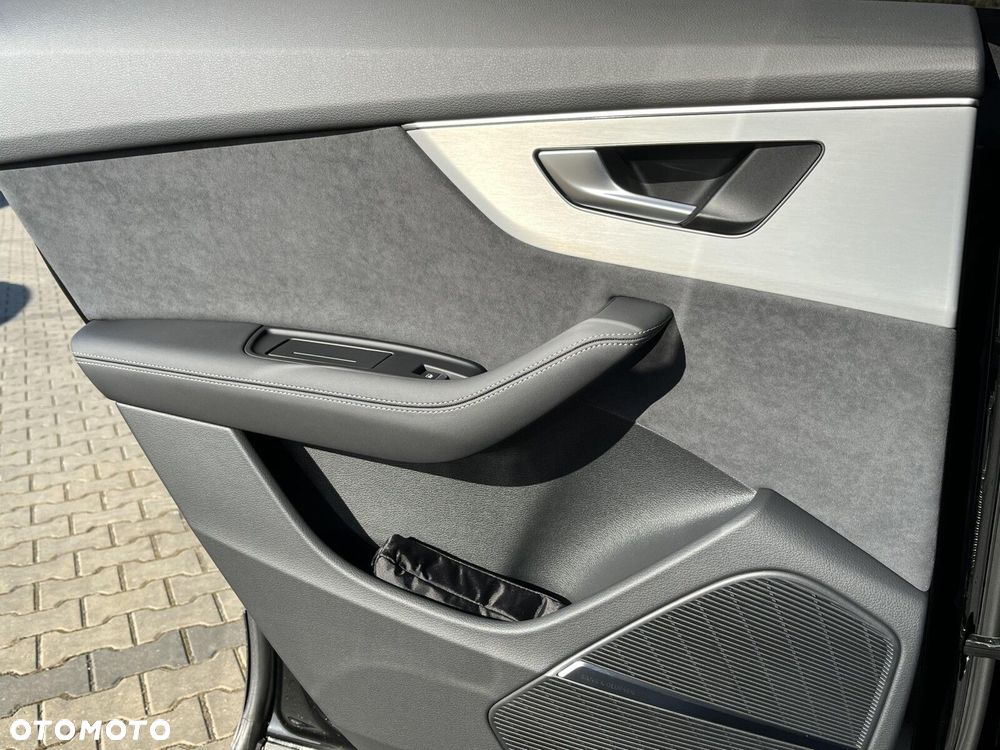 Audi Q8 - 24