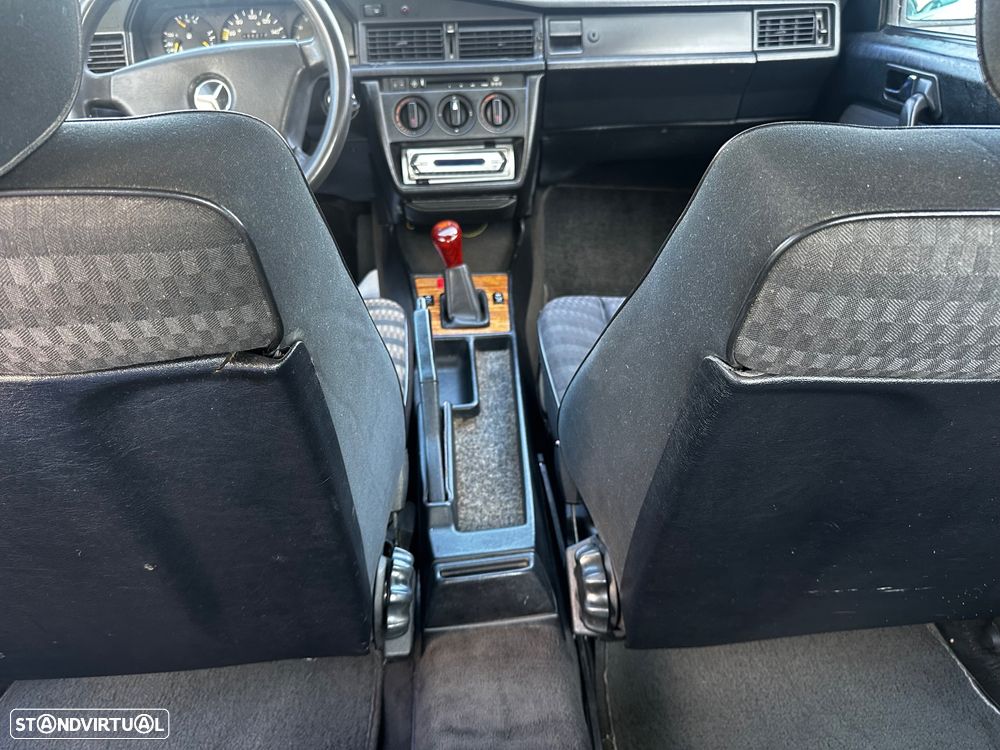 Mercedes-Benz W201 (1982-1993) 190 D 2.0 - 31