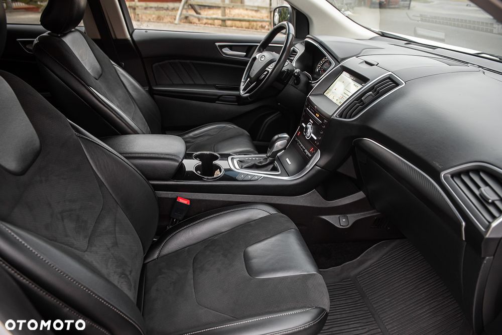 Ford Edge 2.0 TDCi Bi-Turbo 4x4 Titanium - 35