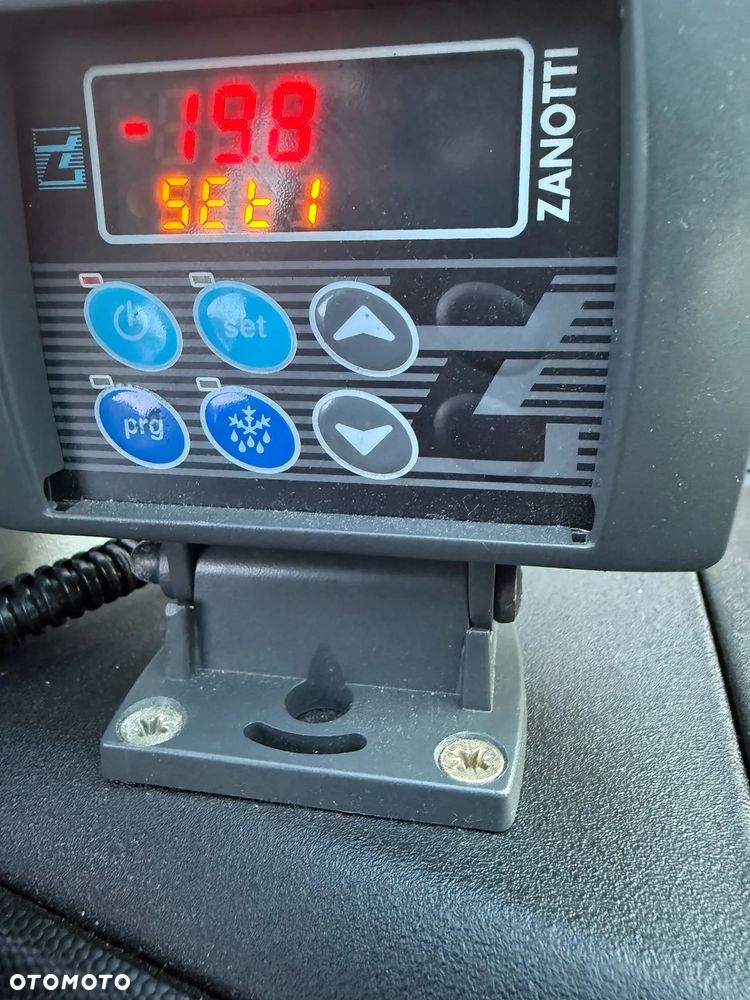 Iveco Daily 50C16 | 3.0 | Bliźniak 8 EP | pełen serwis | Winda | Zasilanie zewnętrzne | - 10