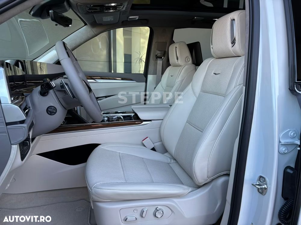 Cadillac Escalade - 12