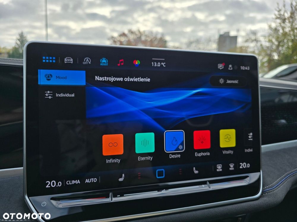 Volkswagen Passat 2.0 TSI R-Line Plus DSG - 25