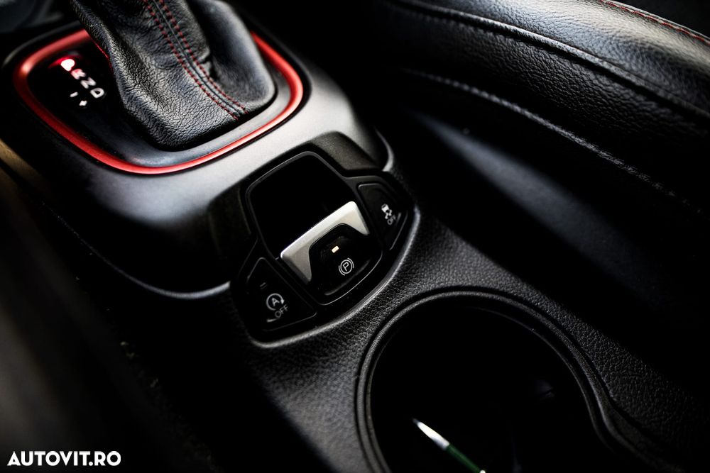 Jeep Compass 2.0 M-Jet 4x4 AT9 Low Trailhawk - 19