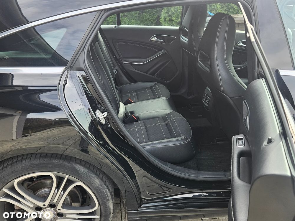 Mercedes-Benz CLA - 13