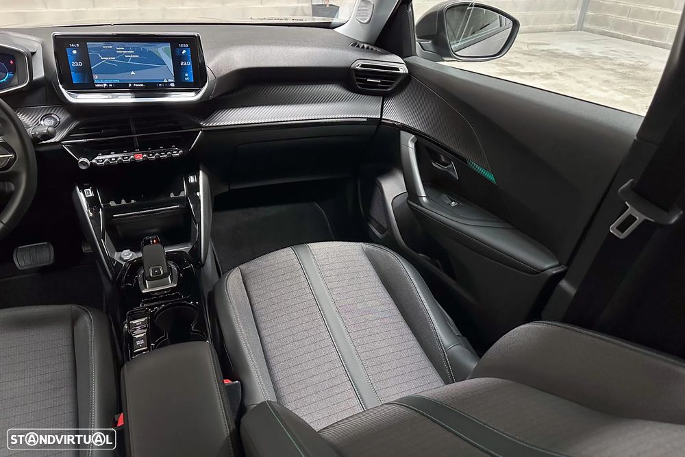 Peugeot 2008 PureTech 130 EAT8 Allure Pack - 14