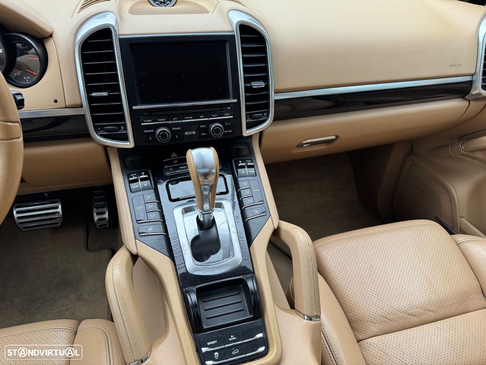 Porsche Cayenne S - 20