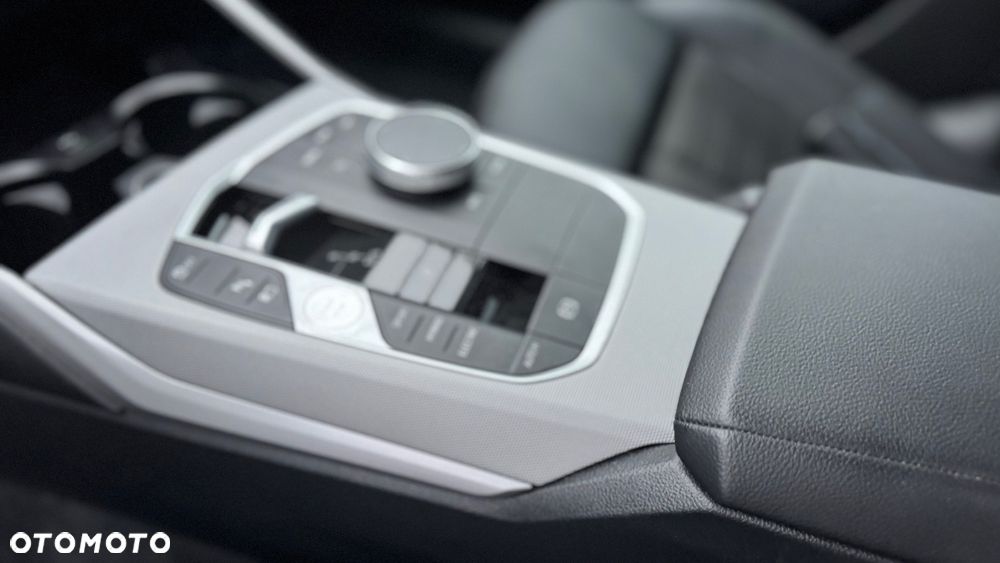 BMW Seria 3 320e PHEV sport - 22