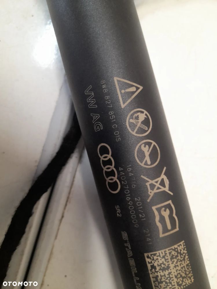 AUDI A5 S5 RS5 siłownik elektryczny klapy bagażnika 8W8827851C - 2