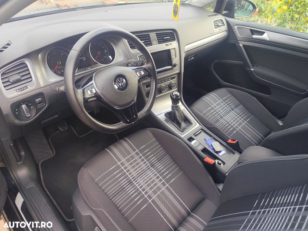 Volkswagen Golf 1.6 TDI BlueMotion Technology Lounge - 10