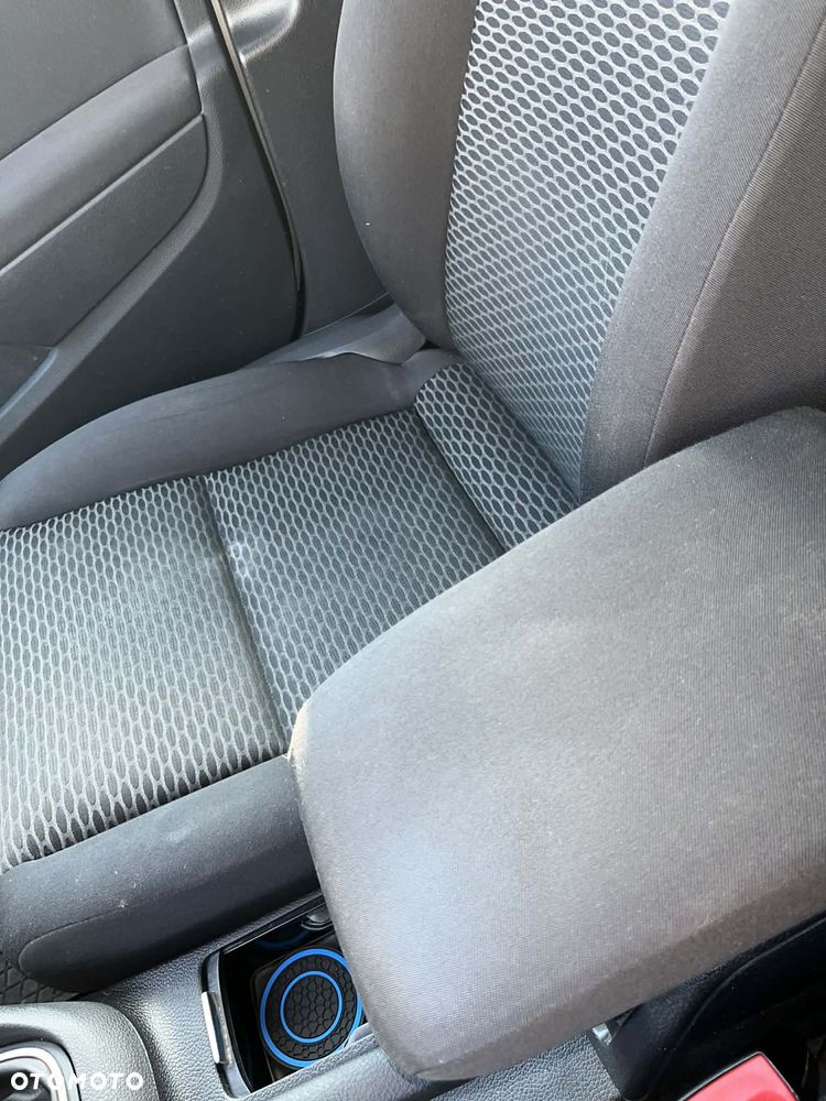 Volkswagen Golf 1.6 Comfortline - 26