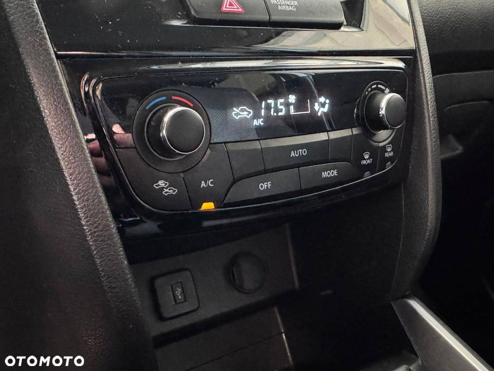 Suzuki Vitara 1.0 Boosterjet Premium 2WD - 22