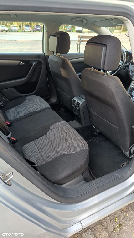 Volkswagen Passat 2.0 TDI Comfortline DSG - 8