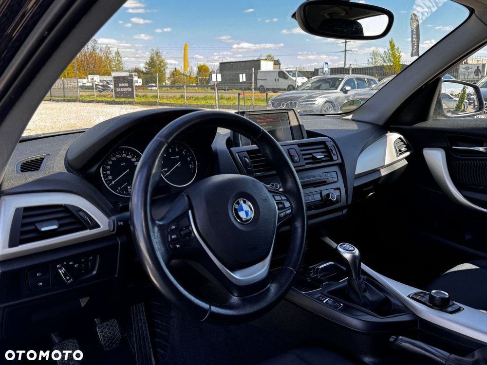 BMW Seria 1 116i - 10