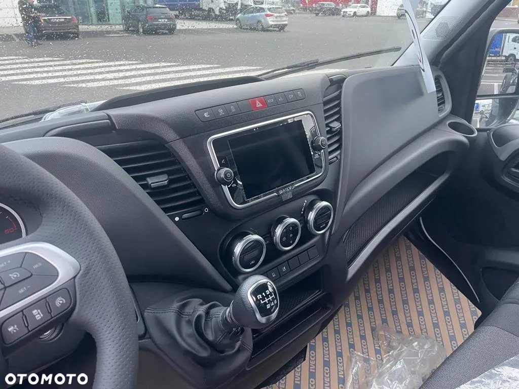 Iveco DAILY 35S18HV - 12