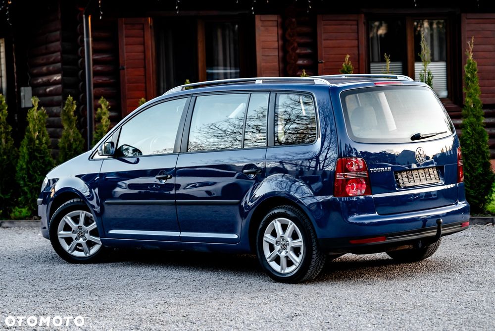 Volkswagen Touran 1.6 - 10
