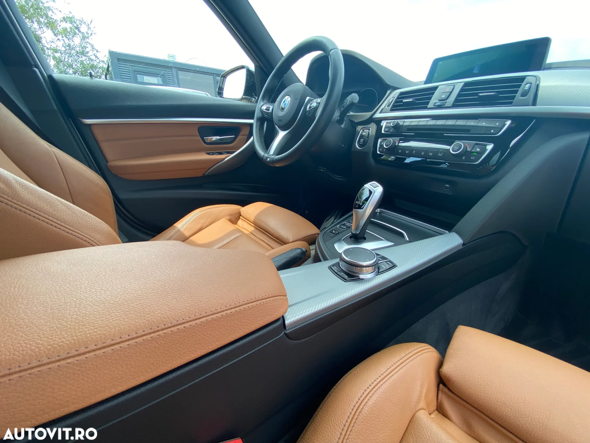 BMW Seria 3 318i Touring Aut. M Sport - 11